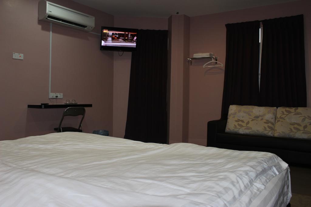 Inn Hotel Teluk Intan Cameră foto